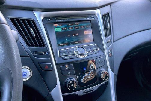 2011 Hyundai SONATA SE