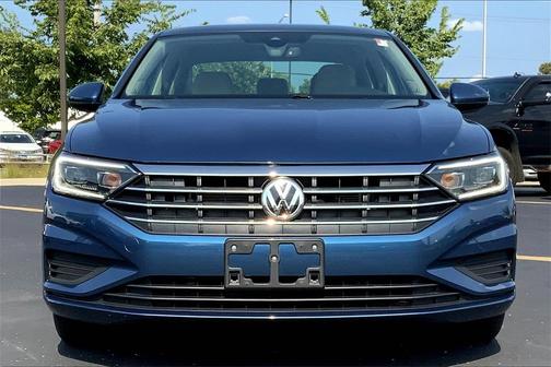 Photo 2 of 36 of 2019 Volkswagen Jetta 1.4T SEL