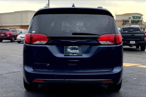 2018 Chrysler Pacifica Touring-L