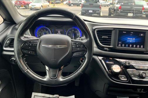 2018 Chrysler Pacifica Touring-L