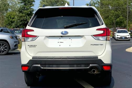 Photo 3 of 36 of 2019 Subaru Forester Limited