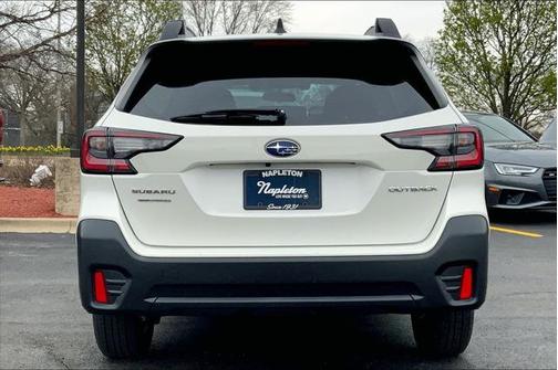 2022 Subaru Outback Base