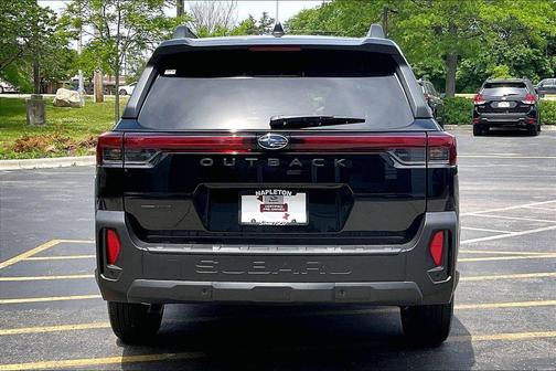 Crystal Black Silica 2026 Subaru Outback Limited