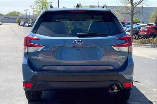 2024 Subaru Forester Premium