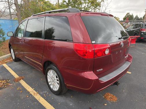 2008 Toyota Sienna XLE
