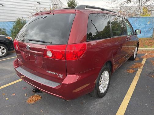 2008 Toyota Sienna XLE