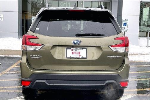 2024 Subaru Forester Premium