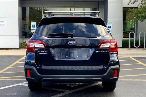 2018 Subaru Outback 2.5i Touring