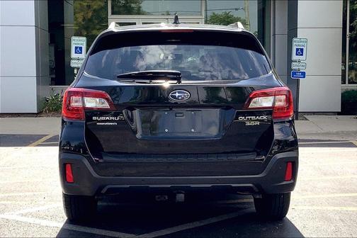 2018 Subaru Outback 3.6R Touring