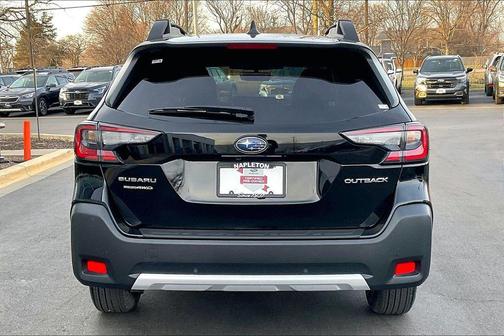 Crystal Black Silica 2025 Subaru Outback Limited