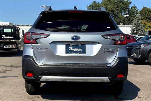2025 Subaru Outback Touring XT