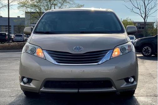 2011 Toyota Sienna XLE