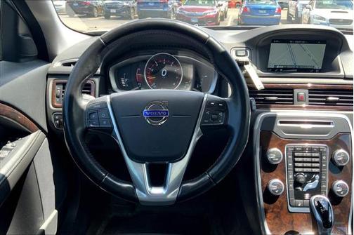 2016 Volvo XC70 T5 Premier