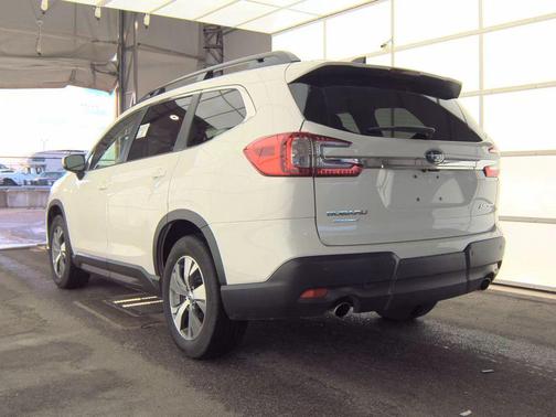Crystal White Pearl 2025 Subaru Ascent Premium 7-Passenger