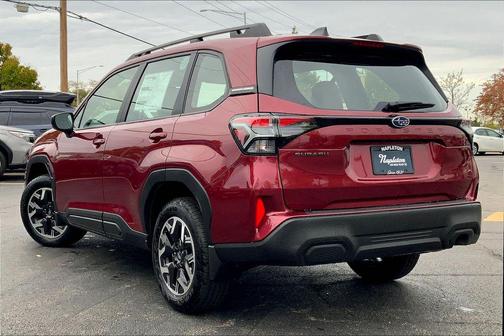 2025 Subaru Forester Base