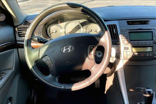 2009 Hyundai SONATA Limited