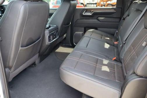 Iridescent Pearl Tricoat 2024 Chevrolet Silverado 2500 High Country