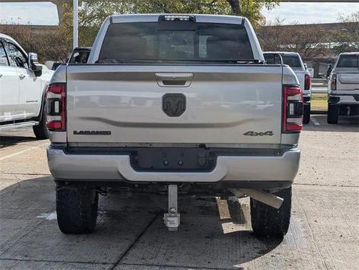 2019 RAM 2500 Laramie Crew Cab 4x4 6'4' Box