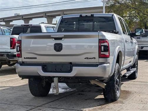 2019 RAM 2500 Laramie Crew Cab 4x4 6'4' Box