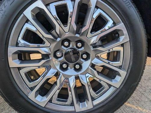 Glacier White Tricoat 2026 GMC Sierra 1500 Denali Ultimate