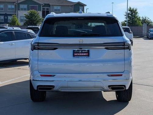 Iridescent White Tricoat 2026 Buick Enclave Avenir FWD