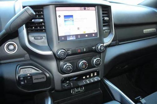 2023 RAM 3500 Big Horn Crew Cab 4x4 6'4' Box