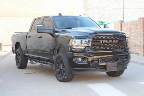 2023 RAM 3500 Big Horn Crew Cab 4x4 6'4' Box