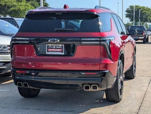 Radiant Red Tintcoat 2024 Chevrolet Traverse RS