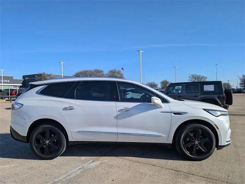 2023 Buick Enclave Essence FWD