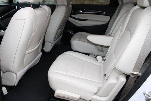 2023 Buick Enclave Essence FWD