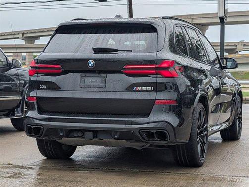 2024 BMW X5 M60i