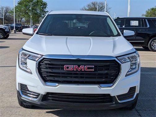 Summit White 2024 GMC Terrain SLE