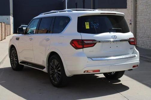 2024 INFINITI QX80 SENSORY AWD