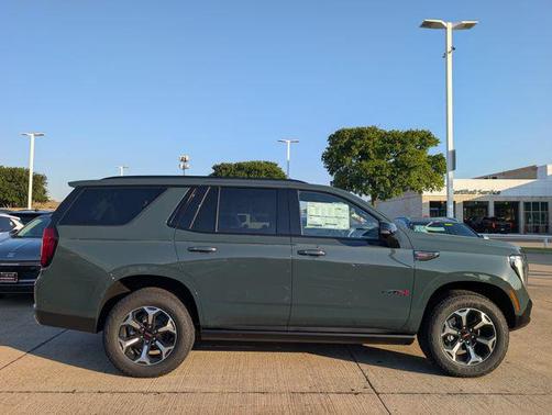 Midnight Pine 2026 GMC Yukon AT4