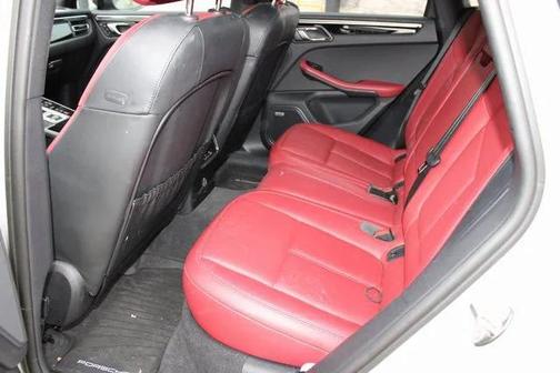 2023 Porsche Macan T