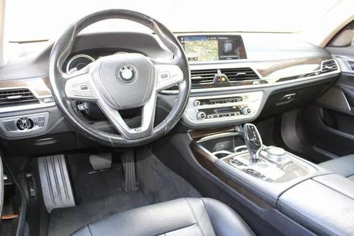 2019 BMW 740 xDrive