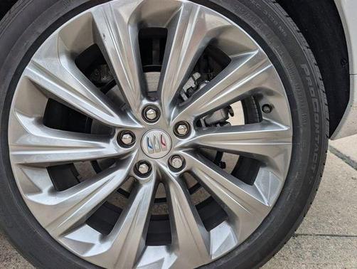 White Frost Tricoat 2026 Buick Envista Avenir FWD