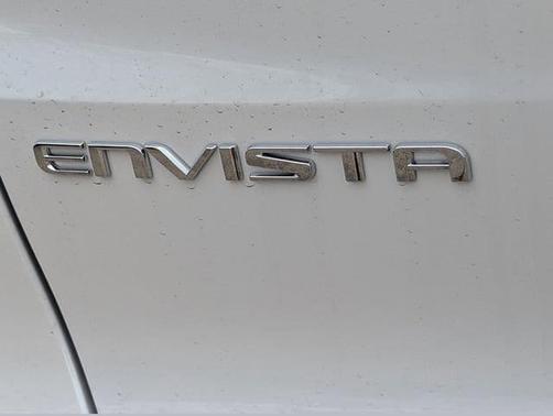 White Frost Tricoat 2026 Buick Envista Avenir FWD