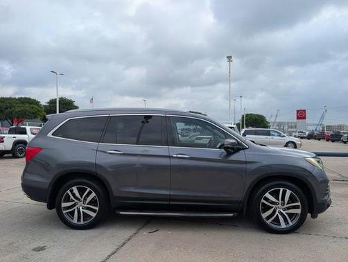 Modern Steel Metallic 2017 Honda Pilot Touring