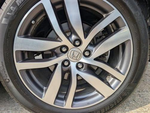 Modern Steel Metallic 2017 Honda Pilot Touring