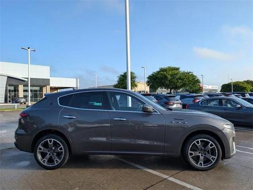 2023 Maserati Levante Modena