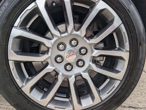 Summit White 2023 GMC Acadia Denali