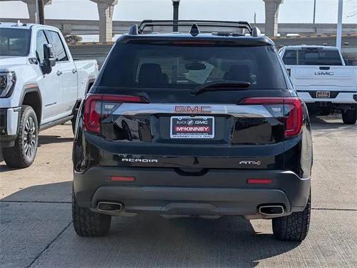 2023 GMC Acadia AWD AT4