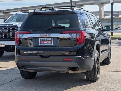 2023 GMC Acadia AWD AT4