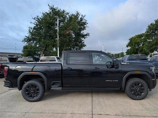 2025 GMC Sierra 2500 AT4