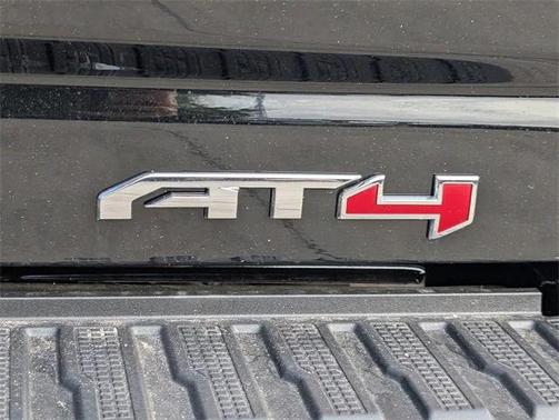 2025 GMC Sierra 2500 AT4