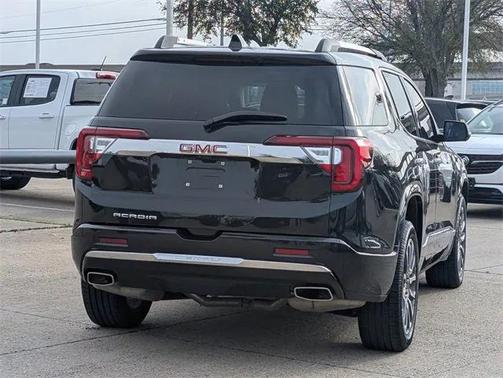 2020 GMC Acadia Denali