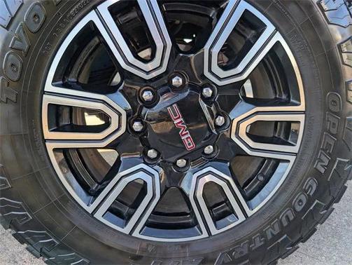 2023 GMC Sierra 2500 AT4