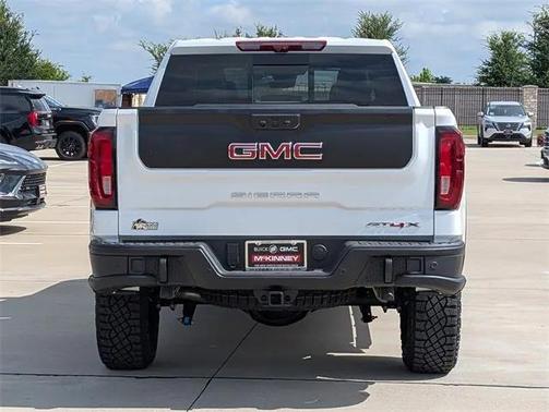 2025 GMC Sierra 1500 AT4X