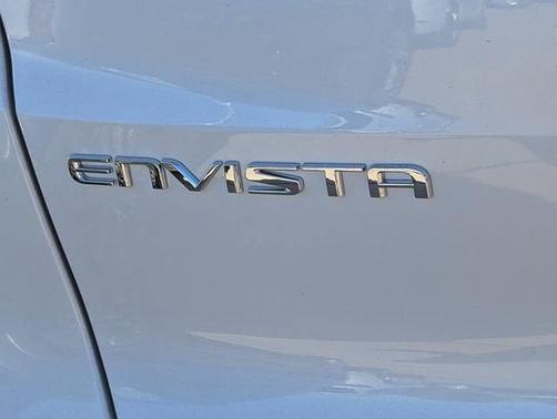 White Frost Tricoat 2026 Buick Envista Avenir FWD